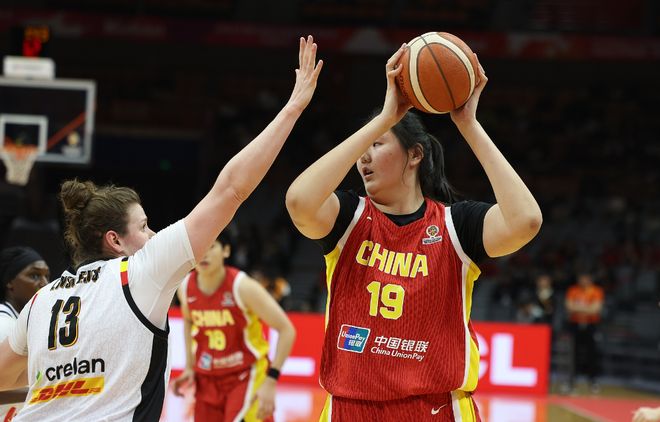 张子宇20+11难救主 中国女篮不敌比利时