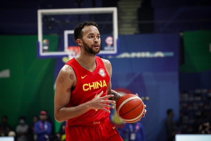 李凯尔：世界杯后或再为中国男篮效力，国籍未