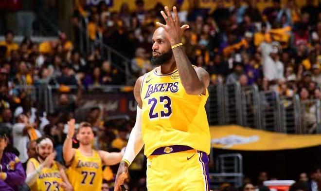 湖人残阵力克火箭，詹姆斯逆境救主助球队3-0夺